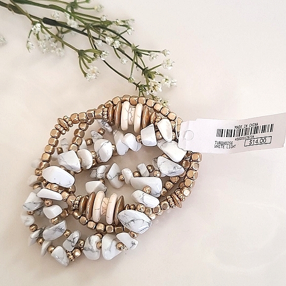 Bracelets - Picture 9 of 9